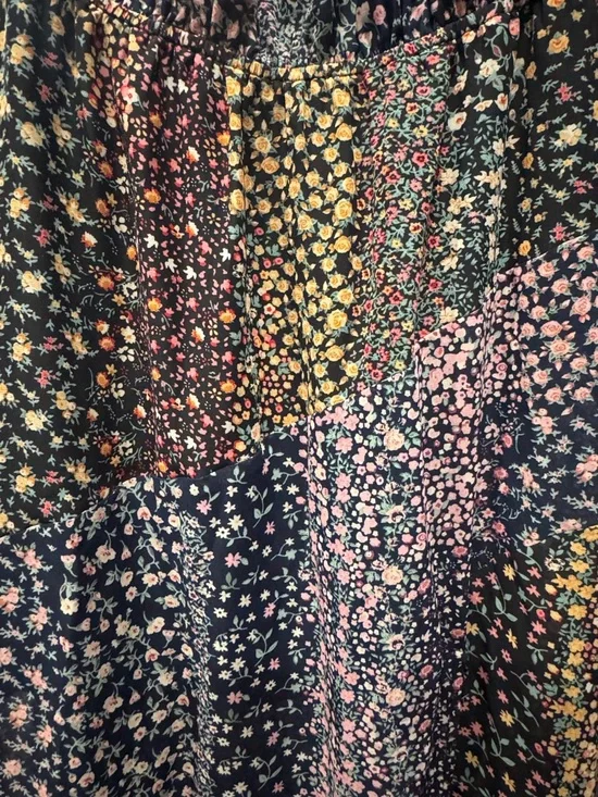 Lulu's Neva Blur Floral Print Off-Shoulder Maxi Dress - Picture 3 of 6